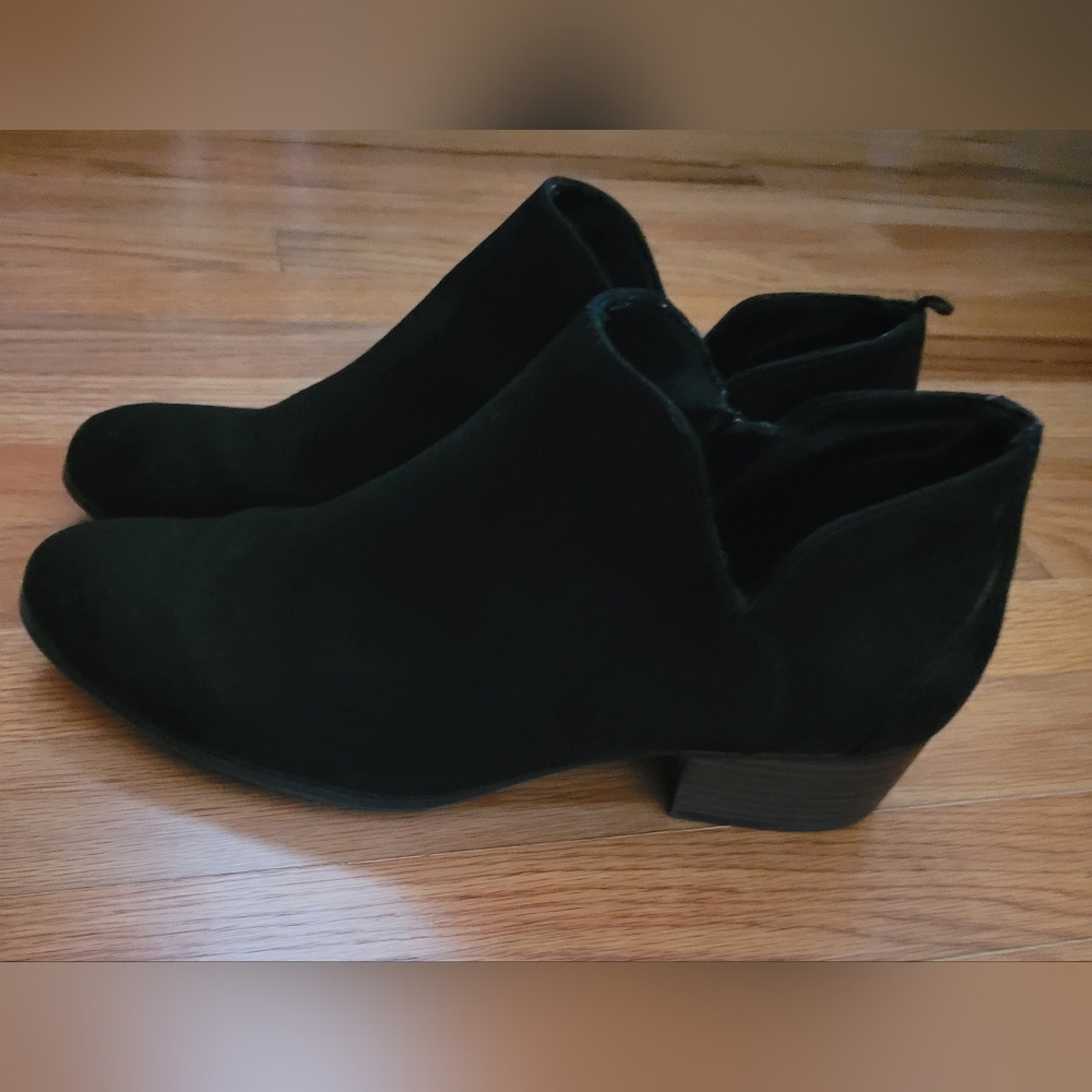 Old Navy Classic Black Ankle Boots